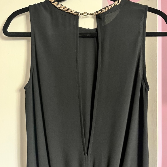 OPEN BACK FLOWY GOLD CHAIN HALTER PARTY ROMPER SMALL BLACK WITH WAIST BELT - Picture 4 of 5